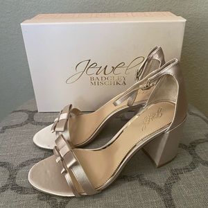 NEW Jewel Badgley Mischka